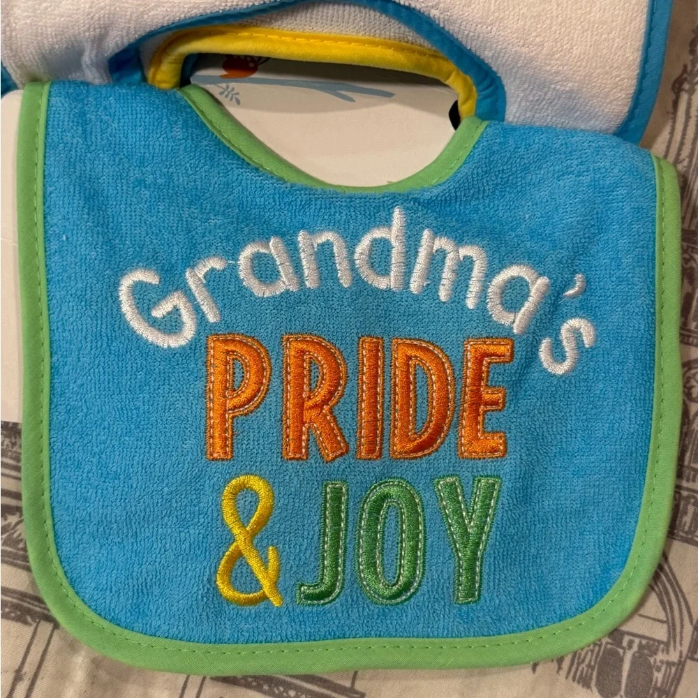 Parent’s Choice 4 Infant Grandma Grampa Bibs